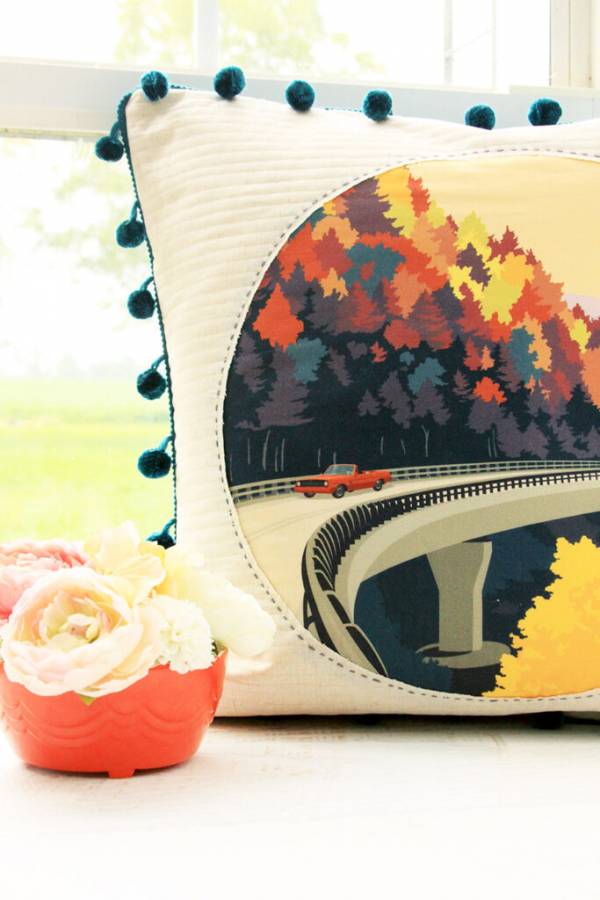 Sewing tutorial: Vintage travel art pillow