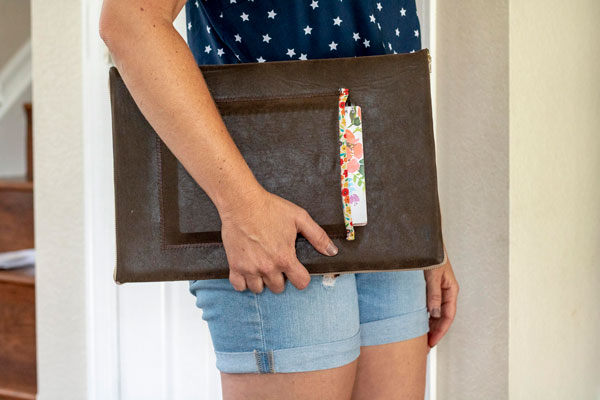 Sewing tutorial: Leather laptop sleeve