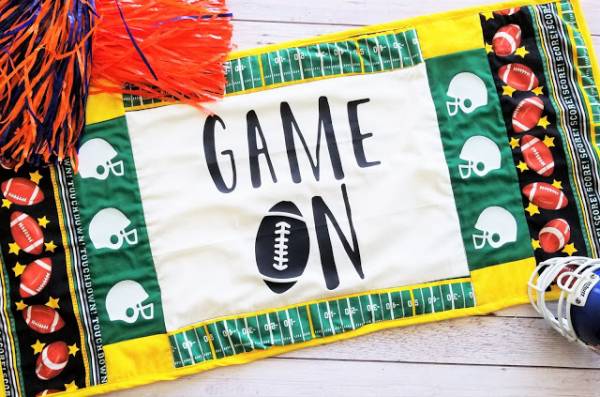 Sewing tutorial: Football table runner