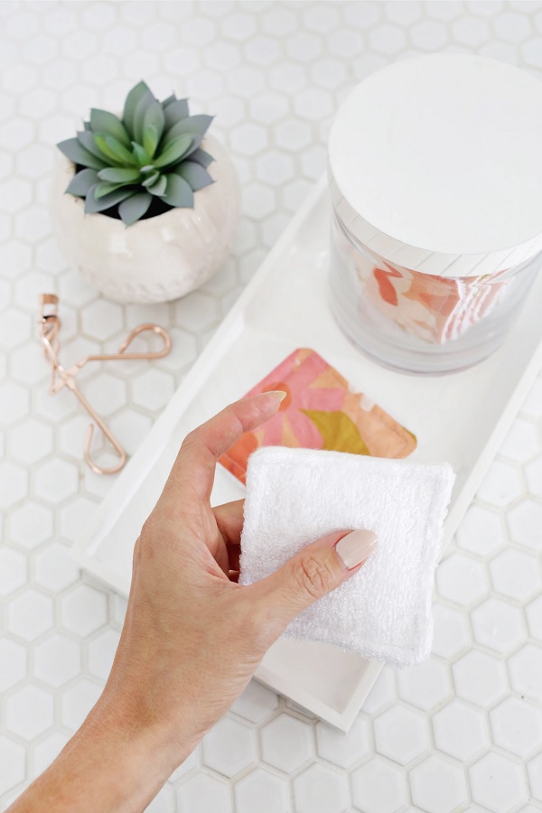 Sewing tutorial: Reusable makeup wipes