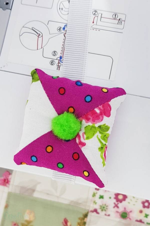 Sewing tutorial: Pincushion from fabric scraps