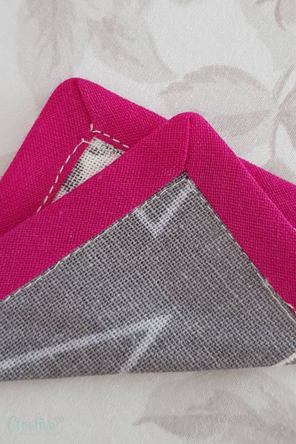 Sewing tutorial: Bias tape mitered corners