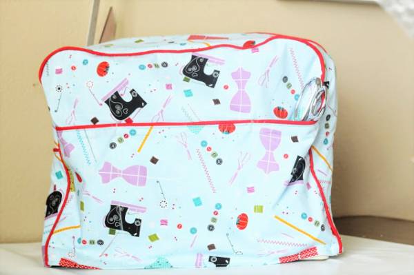 Free sewing pattern: Sewing machine cover