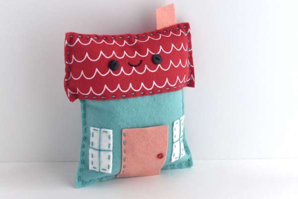 Little Felt House Softie - Free Sewing Pattern