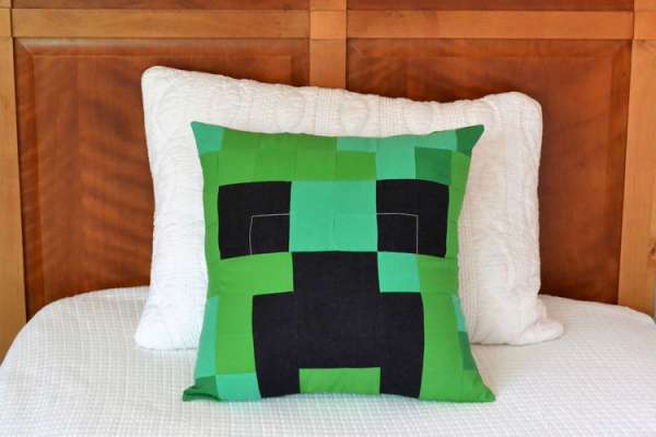 Minecraft Creeper Pillow - DIY Sewing Tutorial