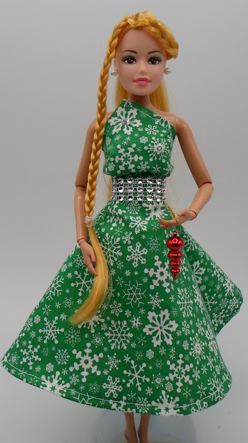 Easy Barbie Holiday Party Dress - Free Sewing Pattern