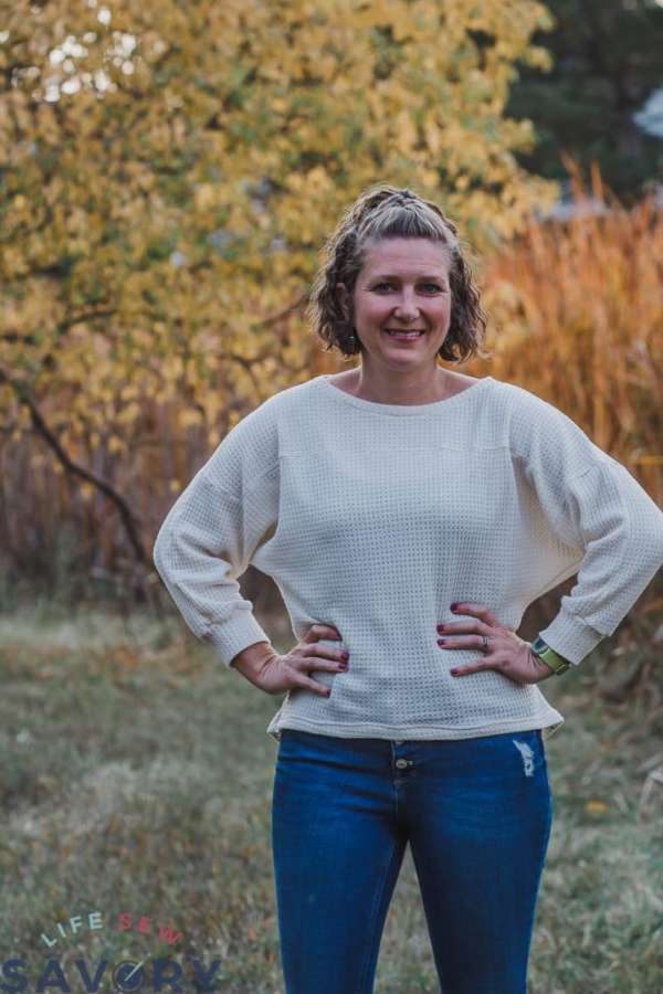 Women's Loose Fit Knit Shirt for Fall - Free Sewing Pattern