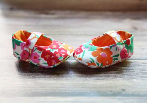 Mary Jane Baby Shoes - Free Sewing Pattern