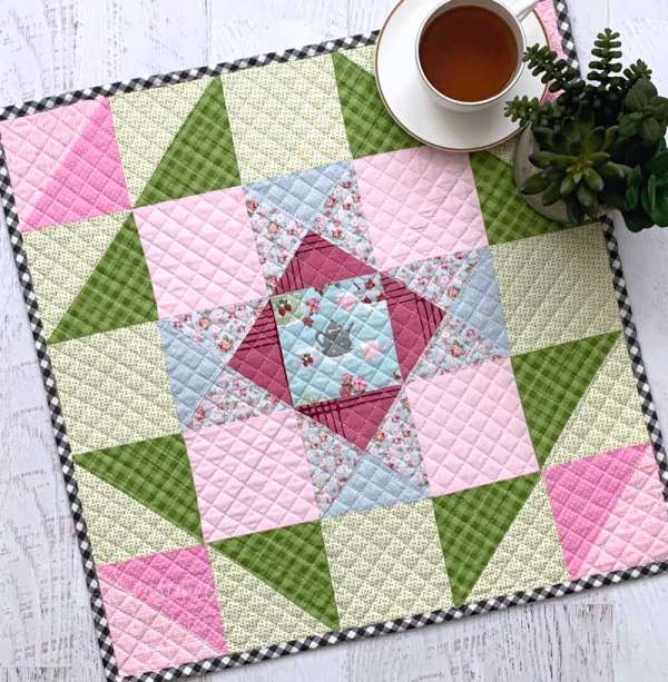 Spring Mini Quilt or Table Topper - Sewing Tutorial