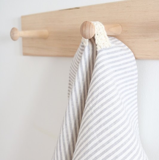 DIY Farmhouse Ticking Stripe Tea Towel - Sewing Tutorial