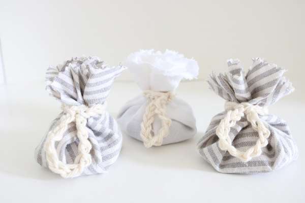 Easy DIY Lavender Sachets - No Sew Tutorial