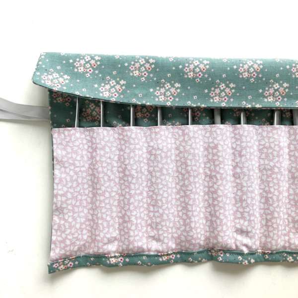 Sew a Crochet Hook Roll from Fat Quarters